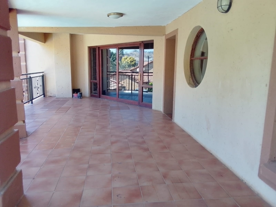 To Let 4 Bedroom Property for Rent in Safari Gardens North West